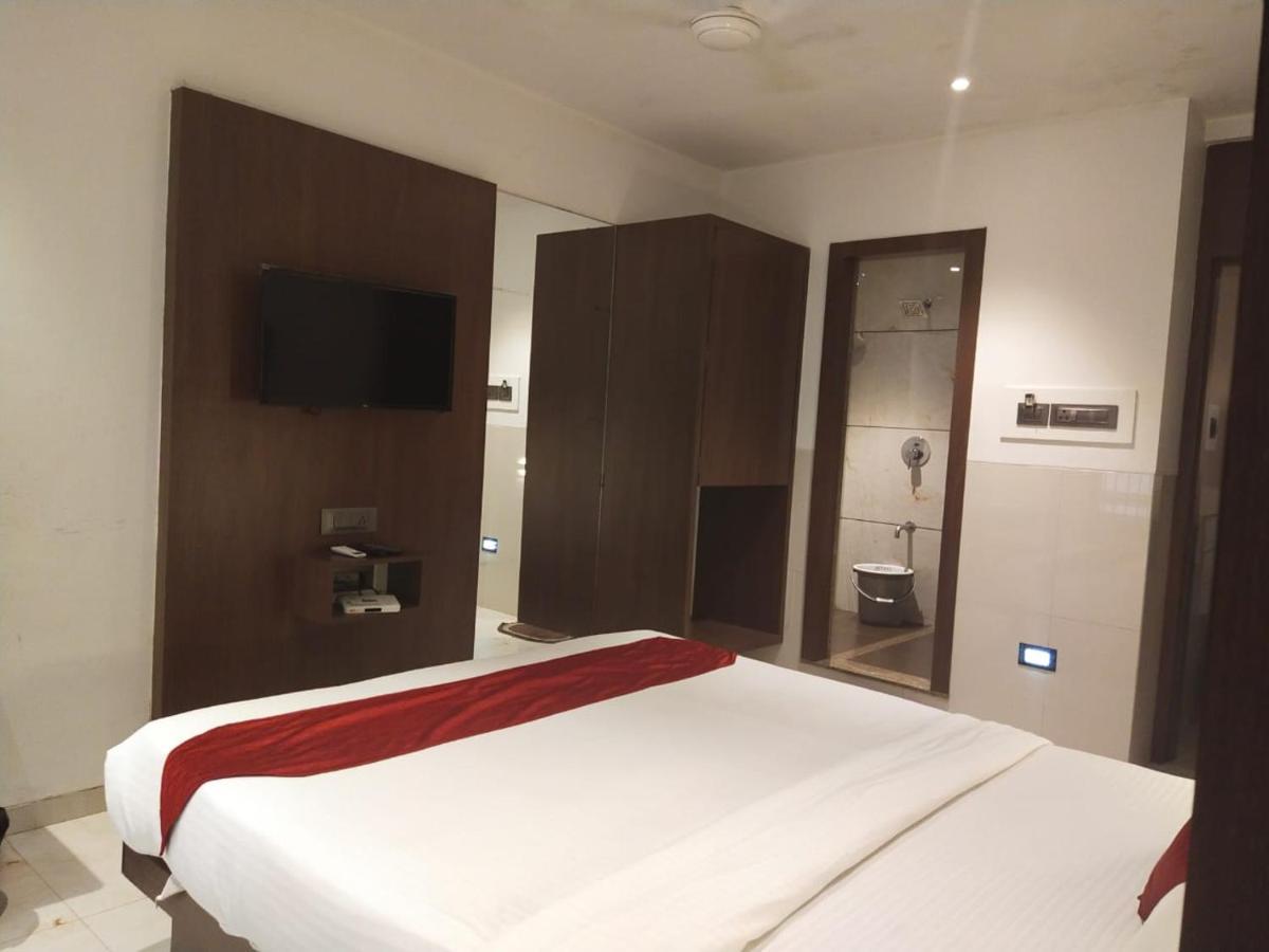 Hotel Monarch Express Near Karnala Sports Academy Panvel,나비뭄바이 외부 사진