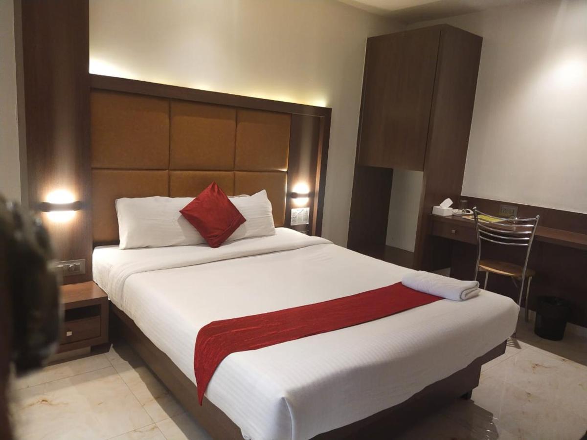 Hotel Monarch Express Near Karnala Sports Academy Panvel,나비뭄바이 외부 사진