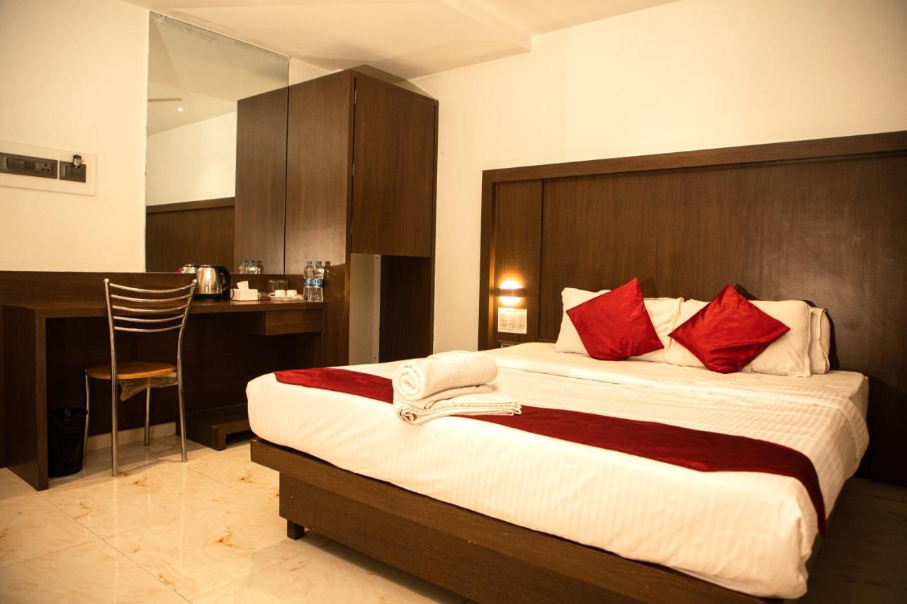 Hotel Monarch Express Near Karnala Sports Academy Panvel,나비뭄바이 외부 사진