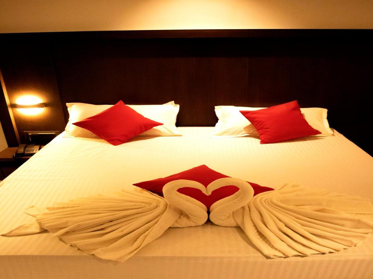 Hotel Monarch Express Near Karnala Sports Academy Panvel,나비뭄바이 외부 사진